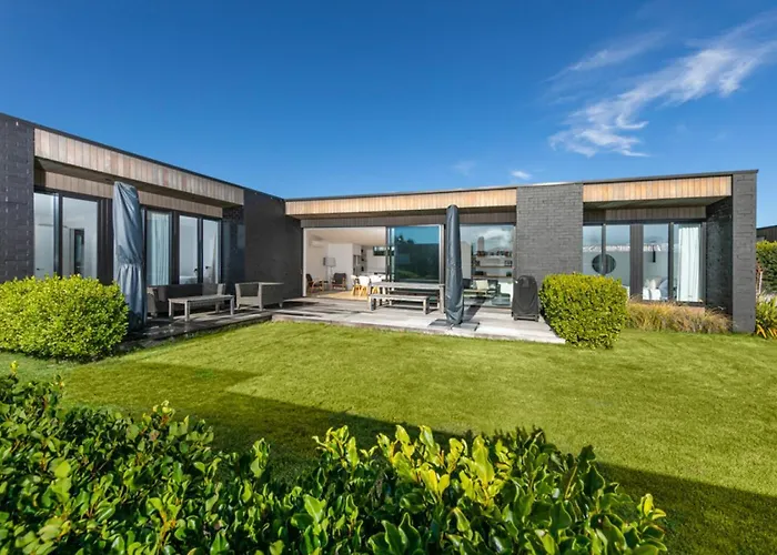 Entertainers Dream, Luxury, Sunny, Spacious, Sleeps 6 * Wanaka